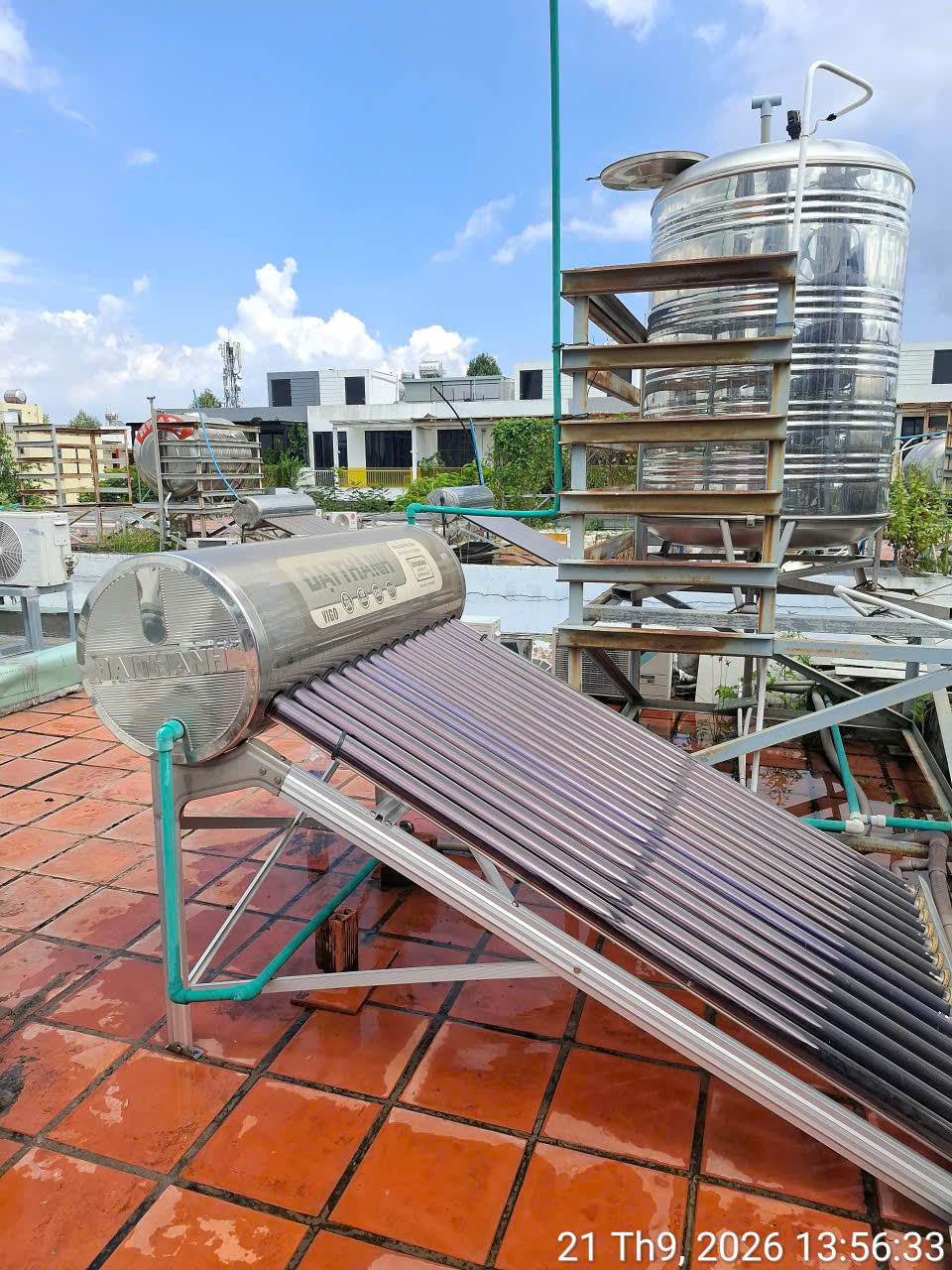 Sửa Máy Nước Nóng Năng Lượng Mặt Trời Tại Vinhomes Grand Park Quận 9
