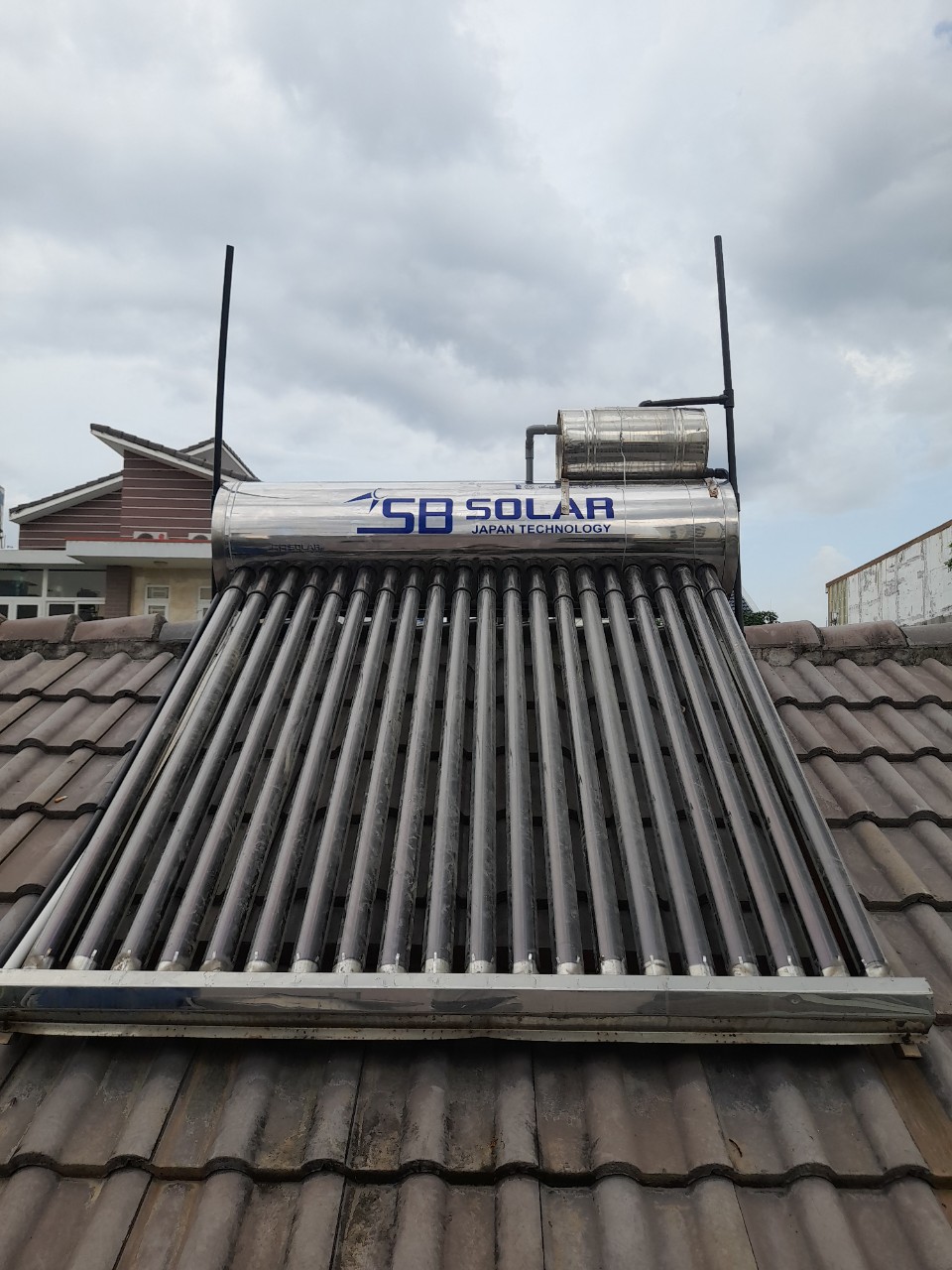 sửa máy nước nóng năng lượng mặt trời tphcm